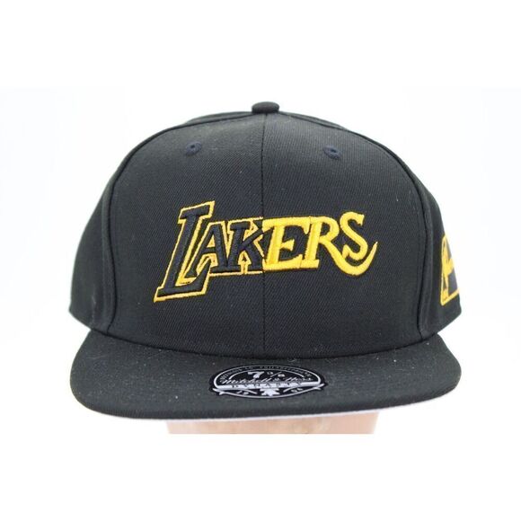 Mitchell & Ness  NBA LA Lakers Fitted Size 8 Flatbill Hat 3D Logo Black Cap NWT - Picture 1 of 10